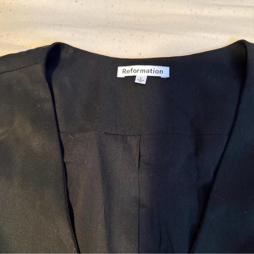 Reformation Casey Vest - Picture 3 of 4